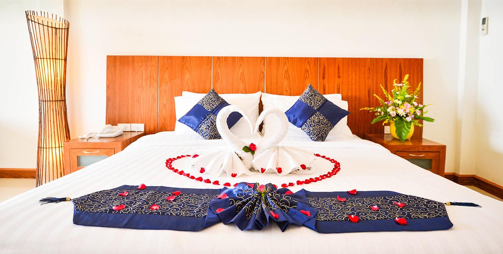 Tri Trang Beach Resort Patong Экстерьер фото