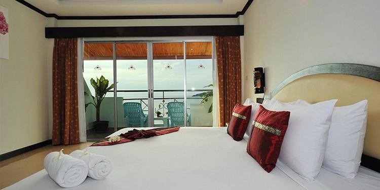 Tri Trang Beach Resort Patong Экстерьер фото