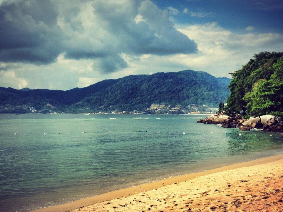 Tri Trang Beach Resort Patong Экстерьер фото